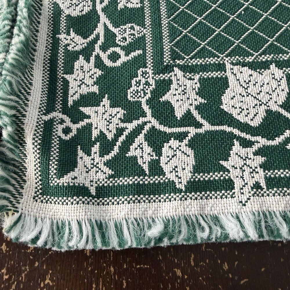 Vintage Set of 4 Green White Ivy Vine Woven Fringed Reversible Placemats